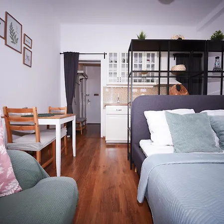 Urban - Style Meets Comfort Semesterbostad