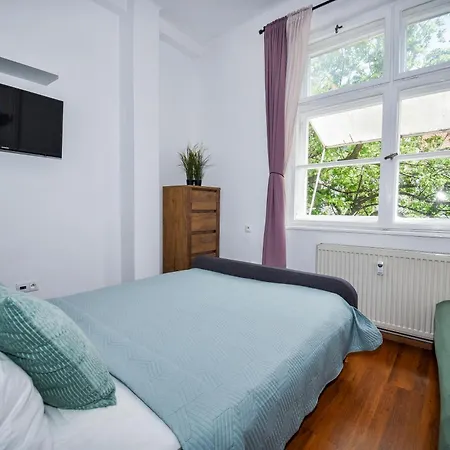 Semesterbostad Urban - Style Meets Comfort Bratislava