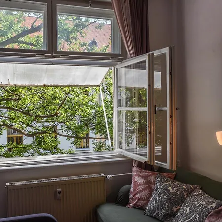 Apartment Urban - Style Meets Comfort