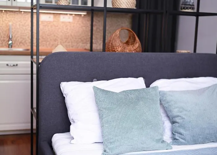 Urban - Style Meets Comfort