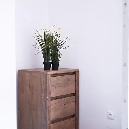 Urban - Style Meets Comfort